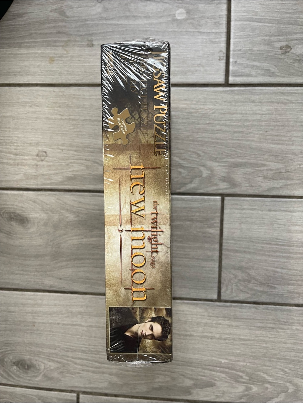The Twilight Saga: New Moon Puzzle - Gold Tone Box
